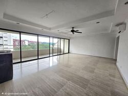 Hillcrest Arcadia (D11), Condominium #559818511